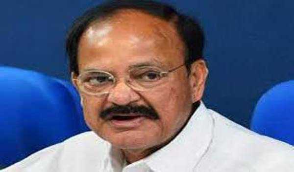 स्वतंत्रता सेनानियों को वेंकैया ने किया नमन